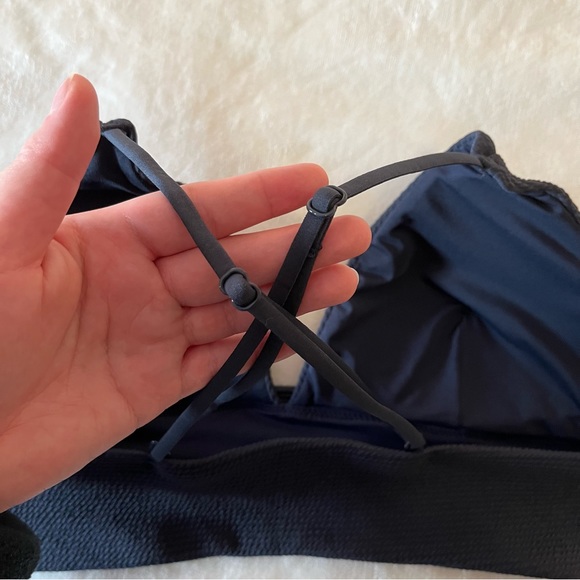 H&M Triangle Bikini Top - Picture 7 of 8